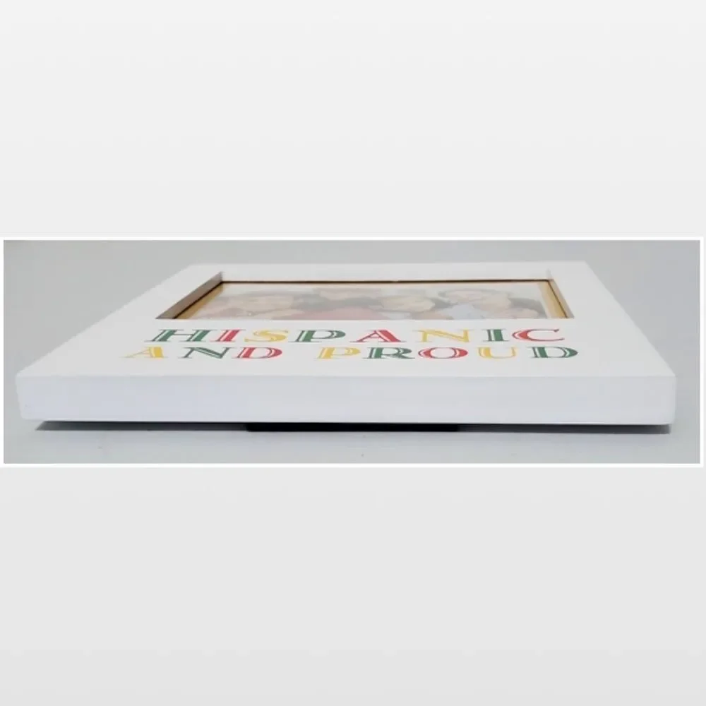 New Madlen International Picture Frame Womens Latina White 4X6 NWT